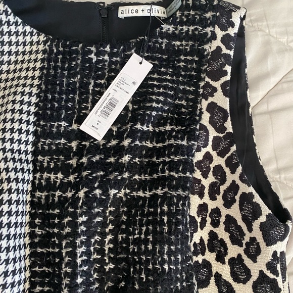 COPY - Alice+Olivia Clyde Patchwork Shift Dress - Picture 2 of 3